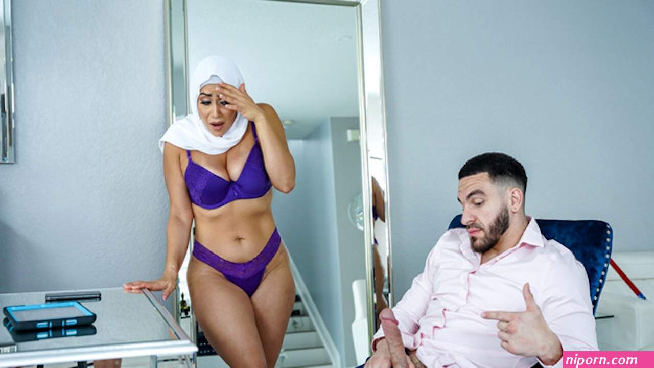 Arab mom