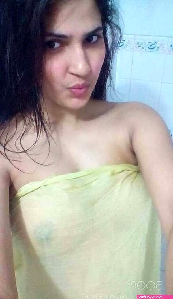 Hot Bangladeshi College Girl Filmed Nude In Bathroom Nude College GIrls