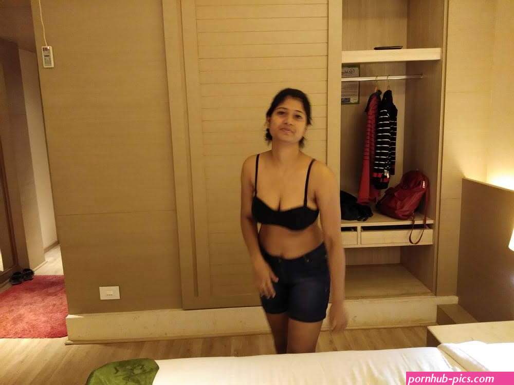 Hot girl honeymoon pics leaked by bf 247 pictures