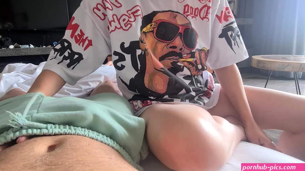 Elle Avale La Pipe Du Matin En Vacances Au Mexique Amatrice Francaise POV Naemyia