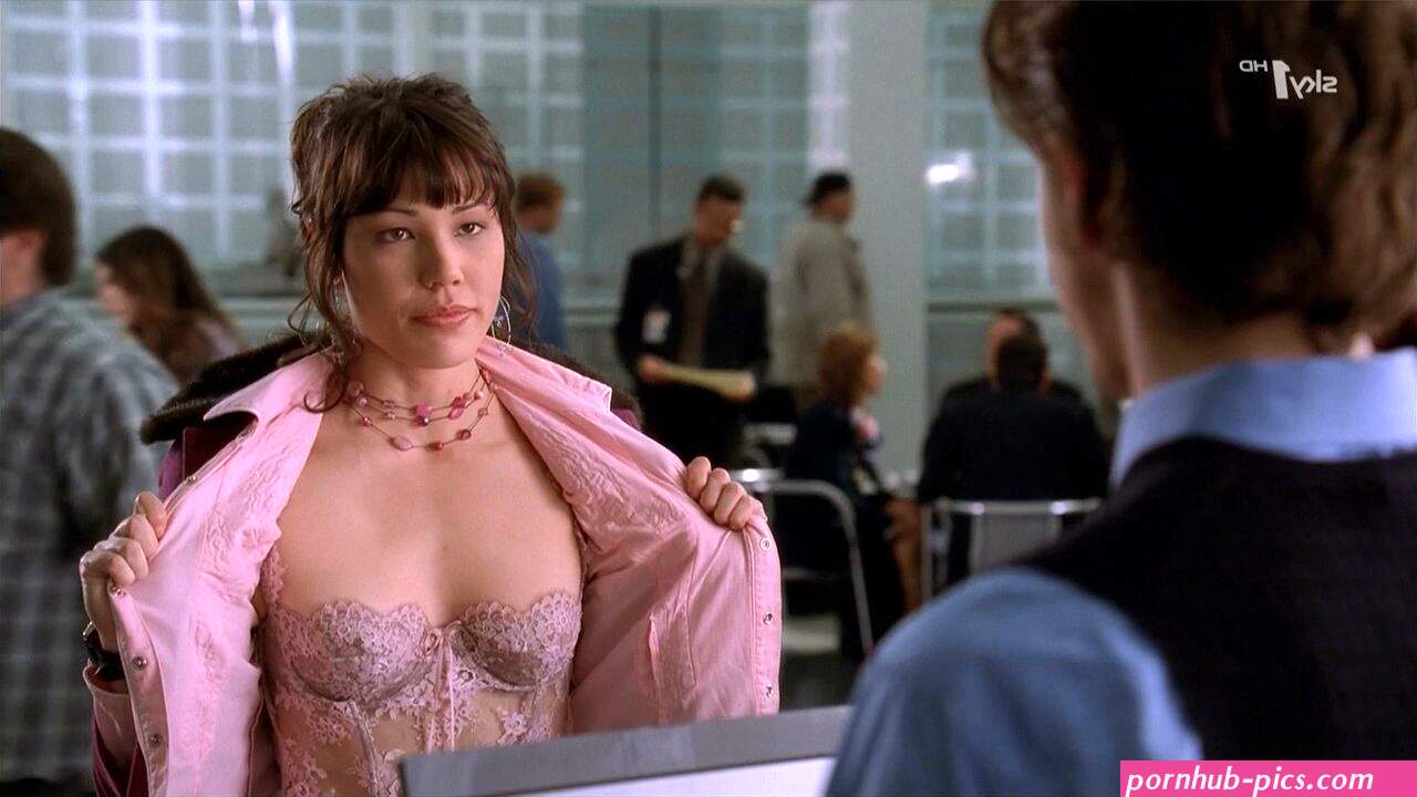Naked Michaela Conlin in Bones ANCENSORED