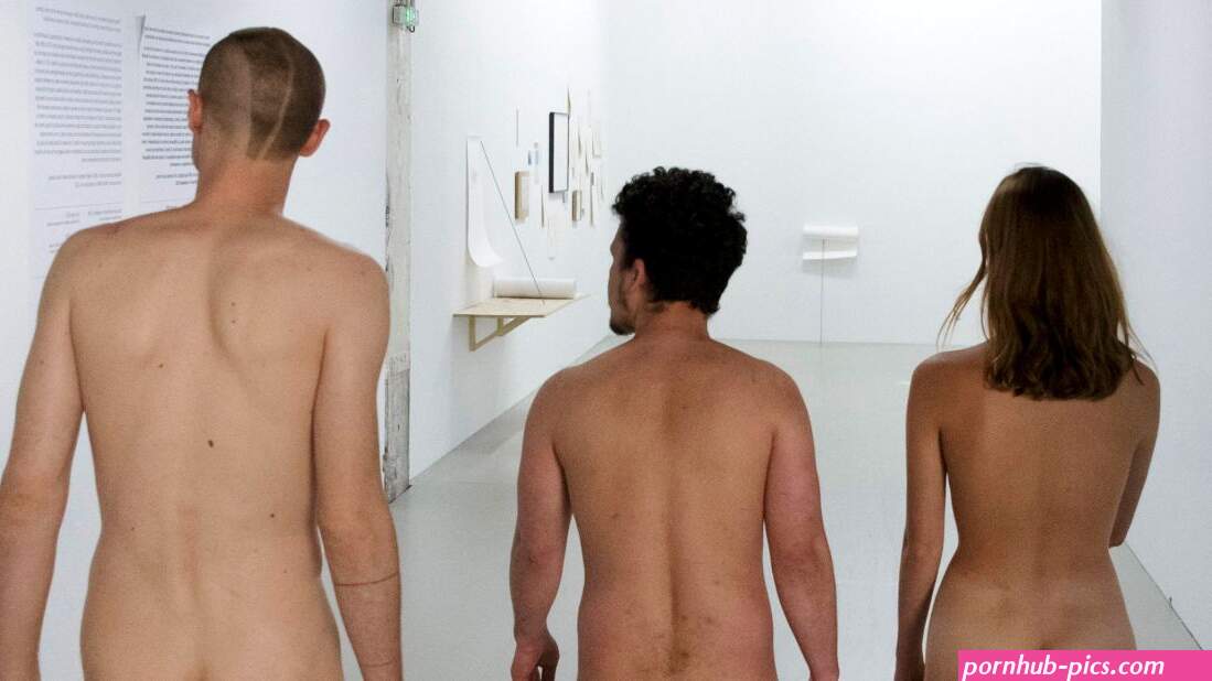 Paris museum opens its doors to nudists