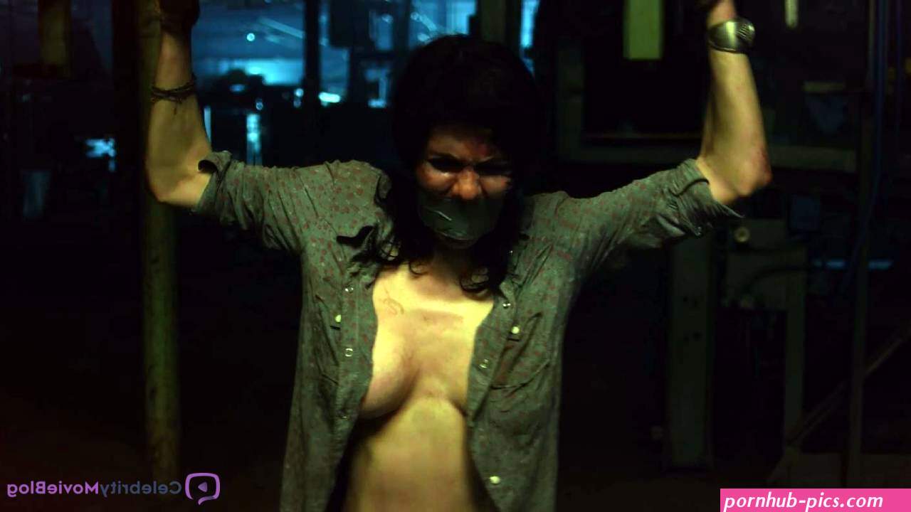 Alexandra Daddario Lingerie Dirty Scenes in Texas Chainsaw 3D