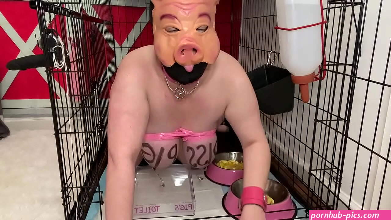 Fuckpig porn justafilthycunt humiliating degradation pig pissing caged piss drinking and eating from bowls