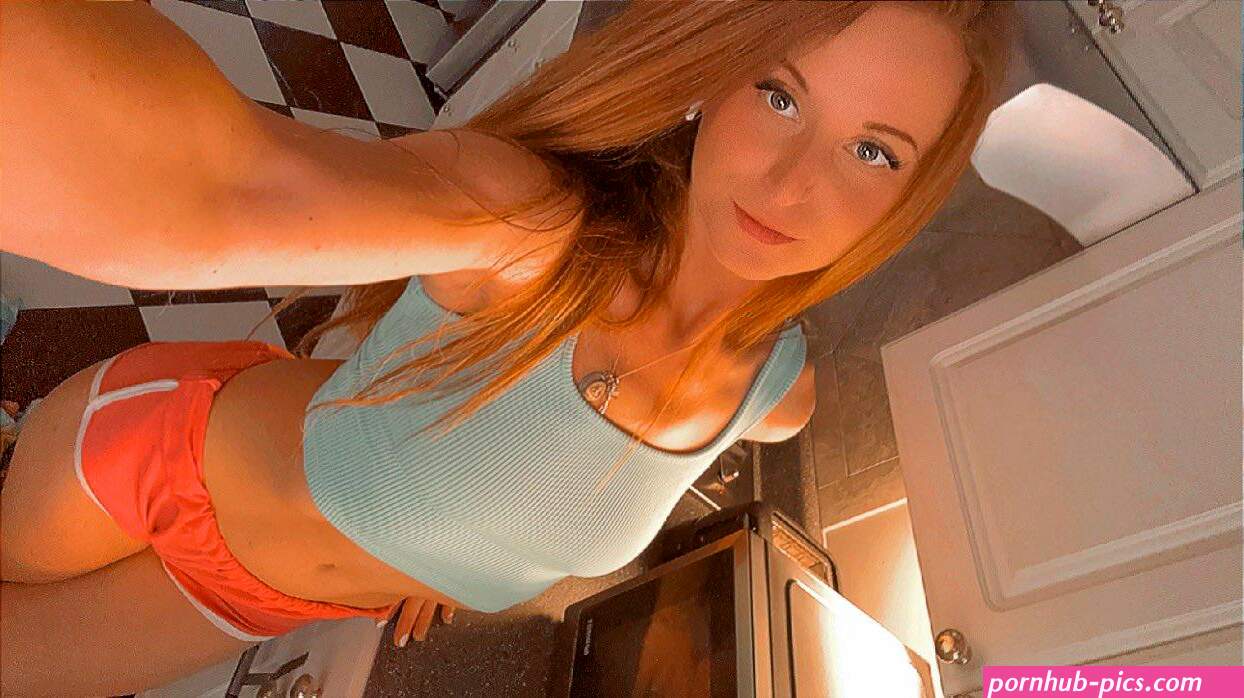 eatmygingersnapps at Chaturbate: Lets Cum! Goal Is Ride 9 inch dildo with 228 remaining to goal! redhead squirt milf anal