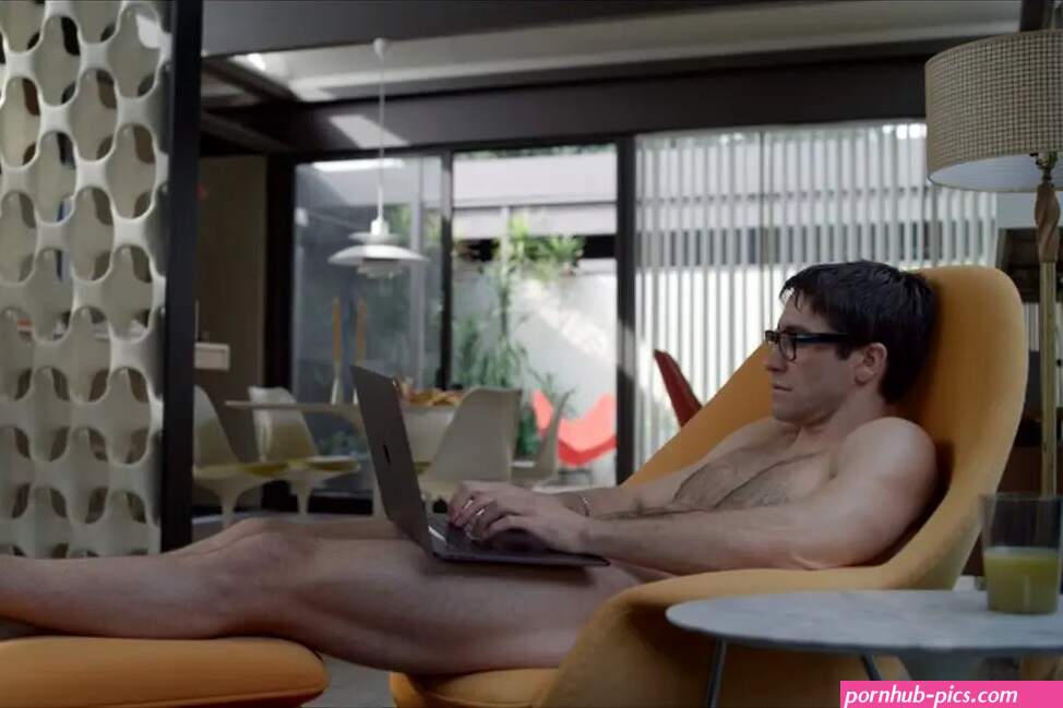 Jake Gyllenhaals Naked Body is the Greatest Work of Art in Velvet Buzzsaw