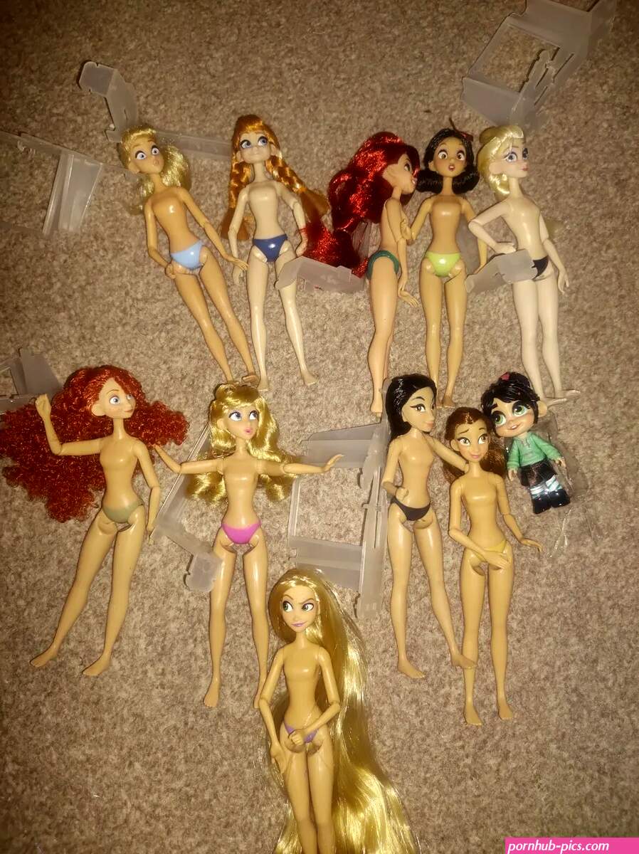 Disney Store Princess Doll Set Ralph Breaks the Internet. Naked doll bundle