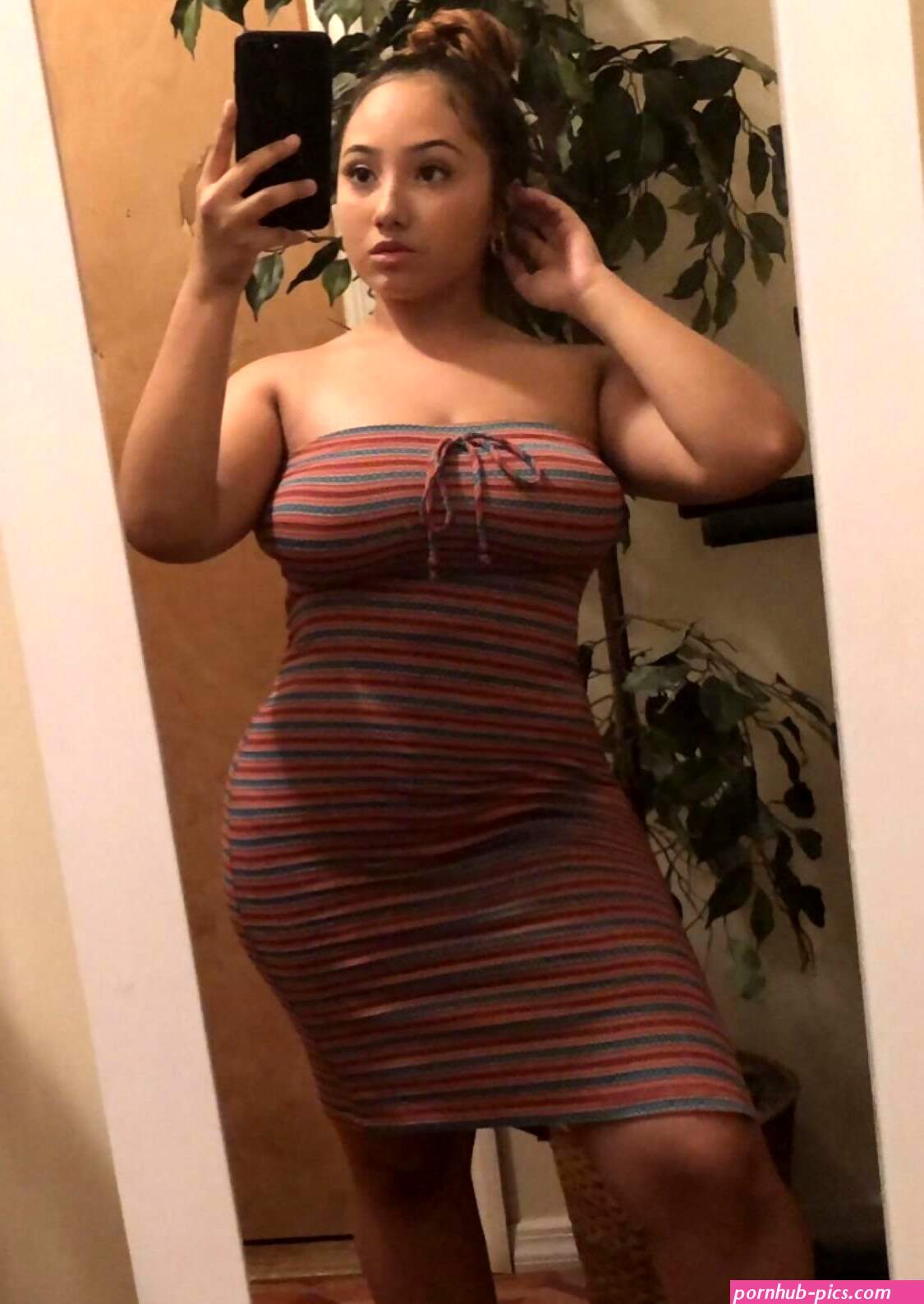 Short curvy jocey