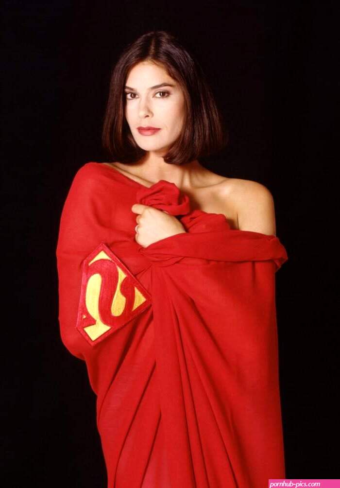 Naked Teri Hatcher in Lois Clark: The New Adventures of Superman ANCENSORED