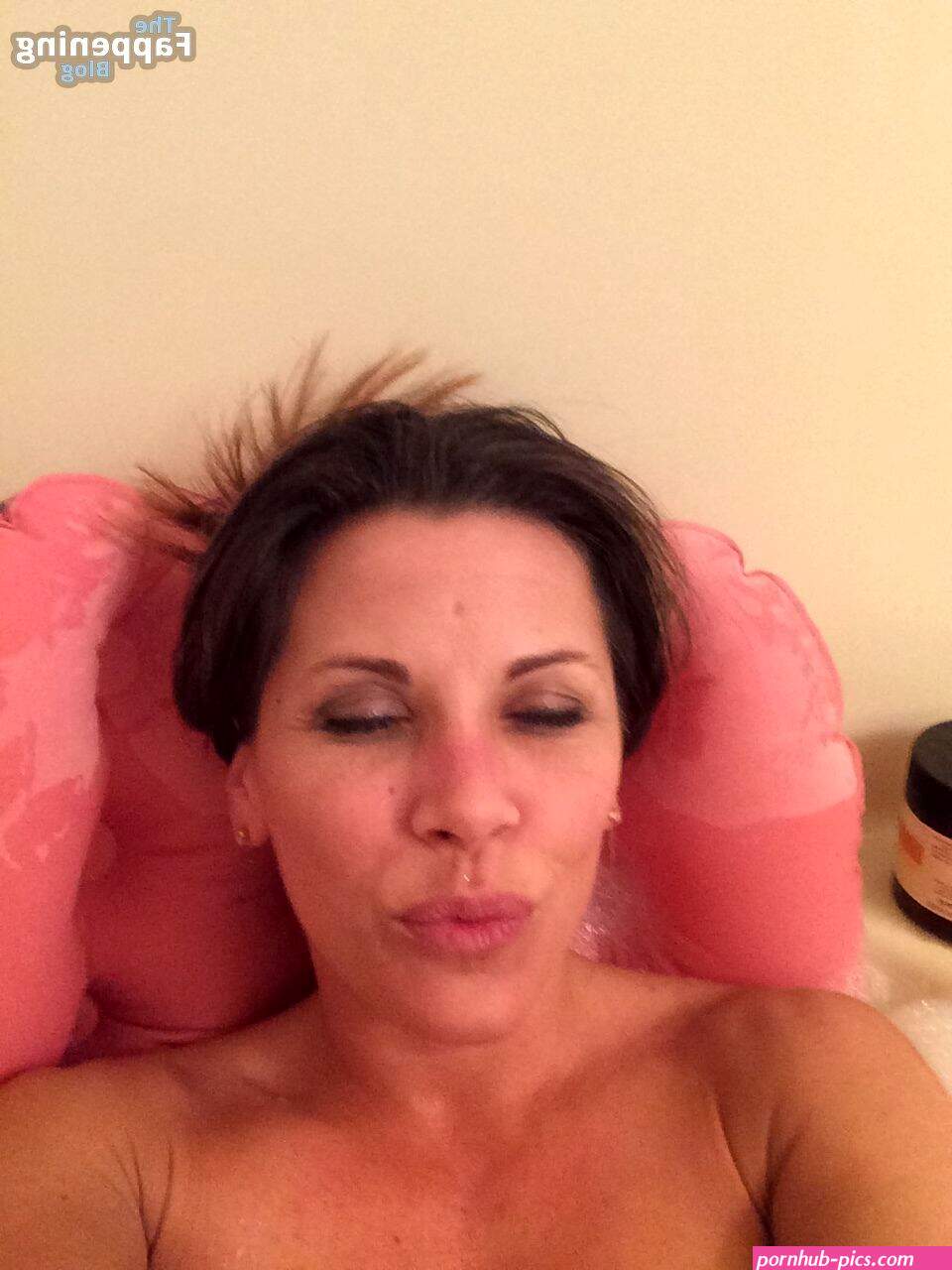 Mickie James Nude Sexy Collection