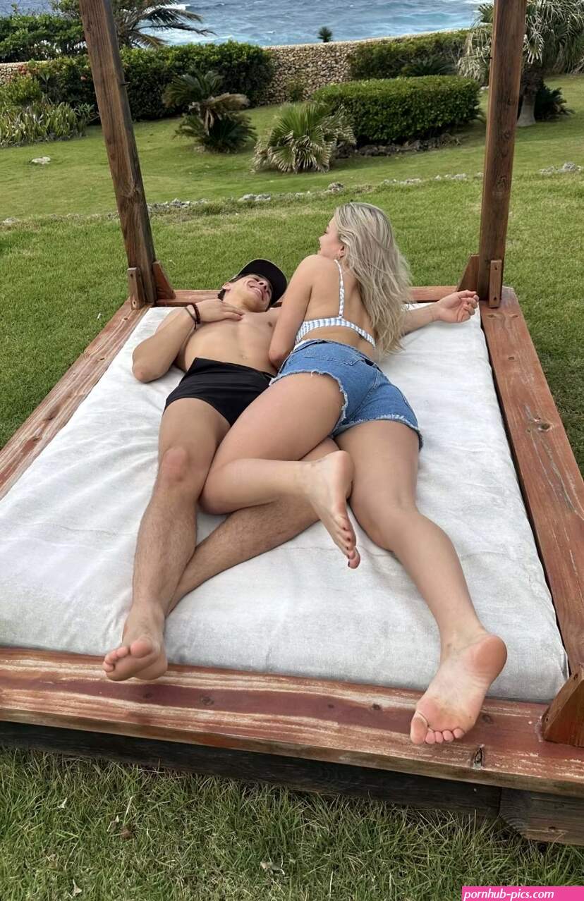 Katie Sigmonds Feet wikiFeet