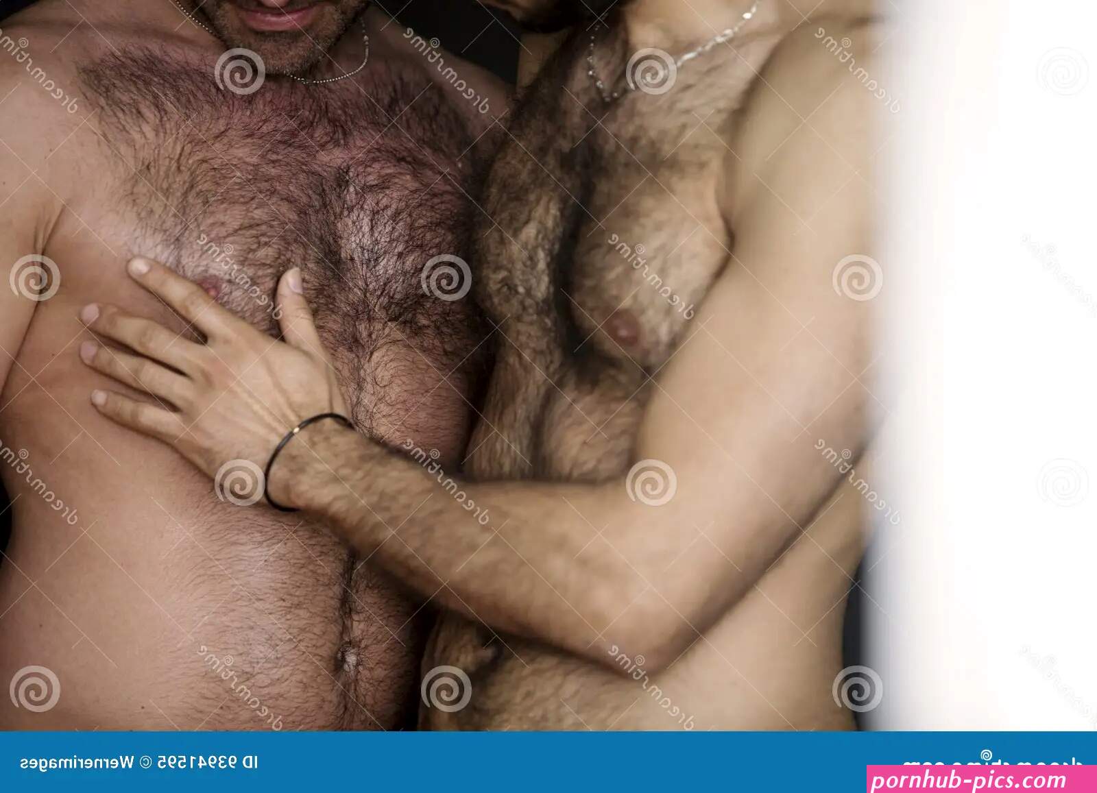 Dos Hombres Desnudos Melenudos Que Se Detienen Imagen de archivo