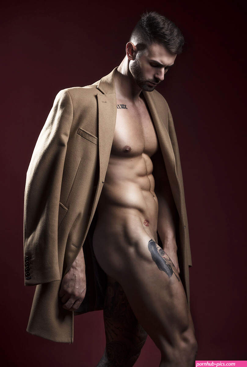 Desnudos artsticos masculinos