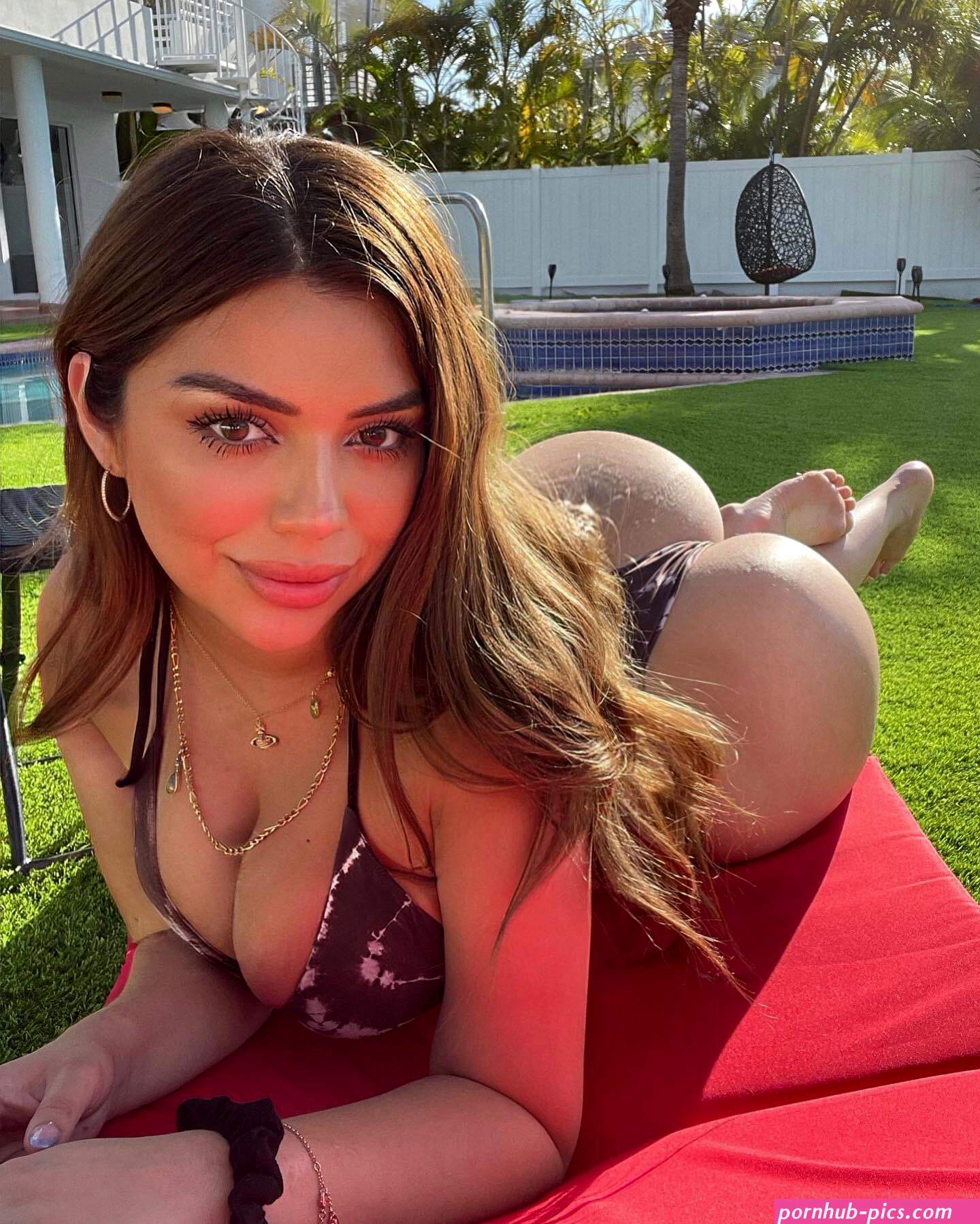 Katiana Kays Feet wikiFeet