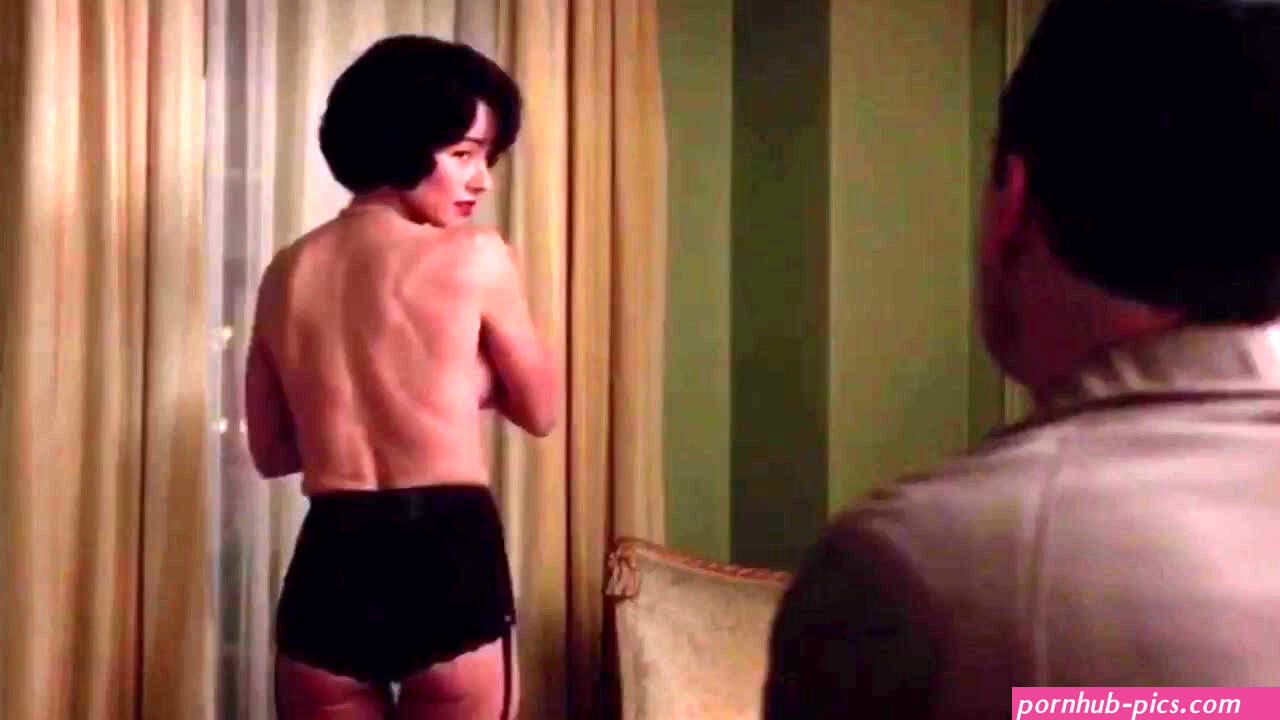 Nude video celebs Linda Cardellini sexy