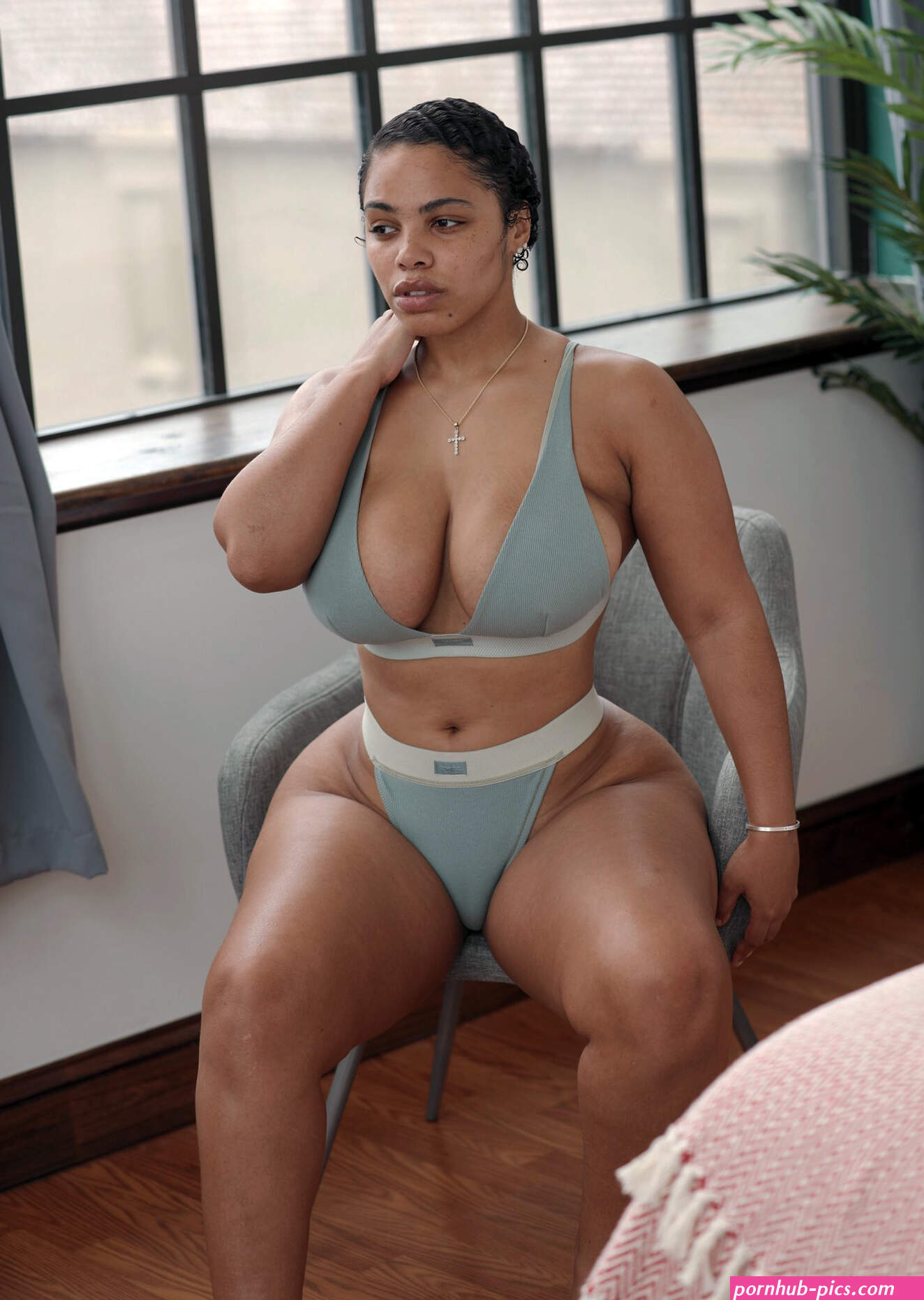 Sexy Thick Porn Pic