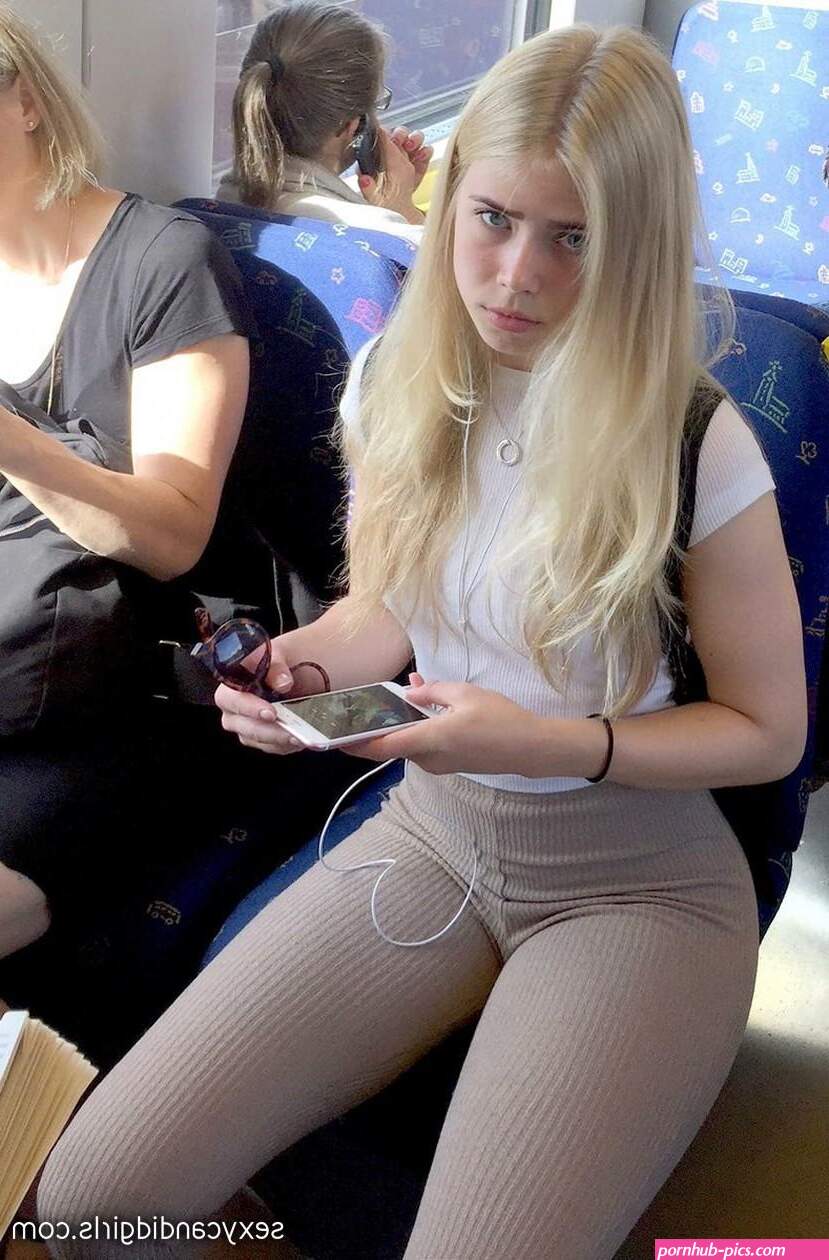 Angelical Candid Teen Busted