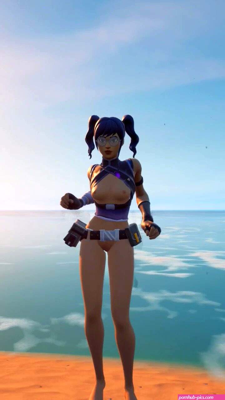 Fortnite Nude on X: Crystal!