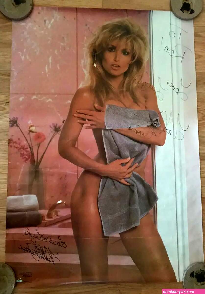 Heather Thomas Signed Full Size Nude Shower Holding Towel PosterFree Shipping!