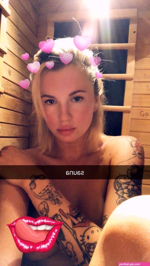 Ireland Baldwin Nude And Sexy Fappening