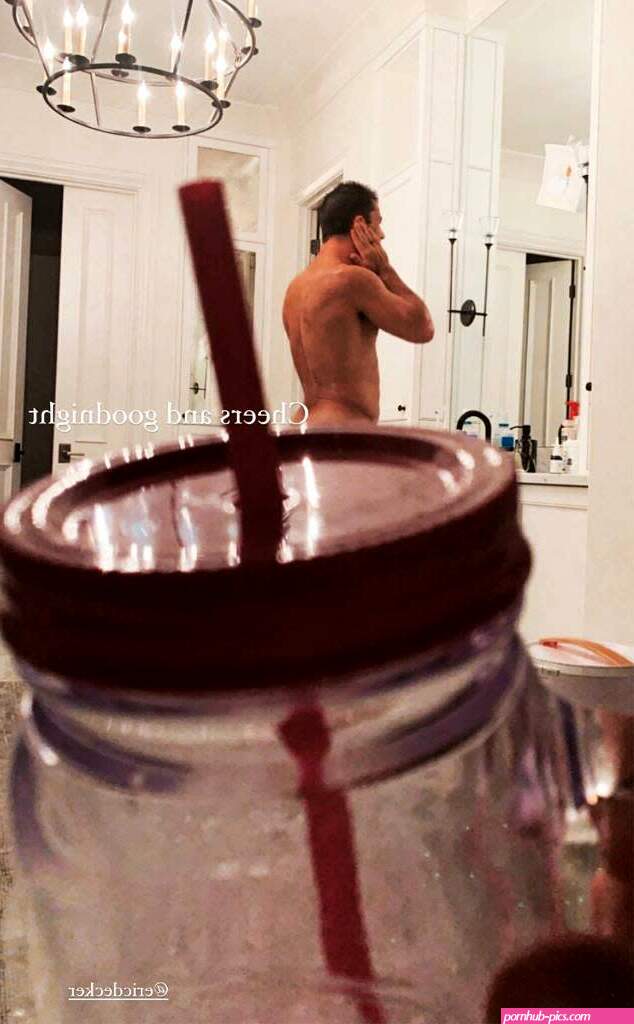 See the Nude Photo Jessie James Decker Took of Husband Eric While He Wasnt Looking