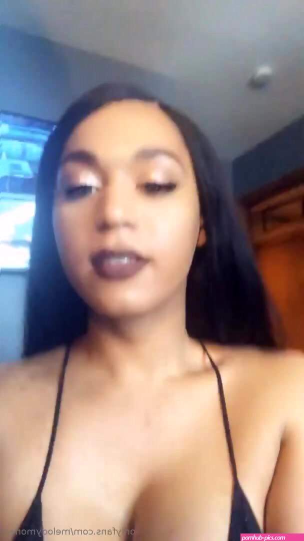 Melody Monae sucks big cock