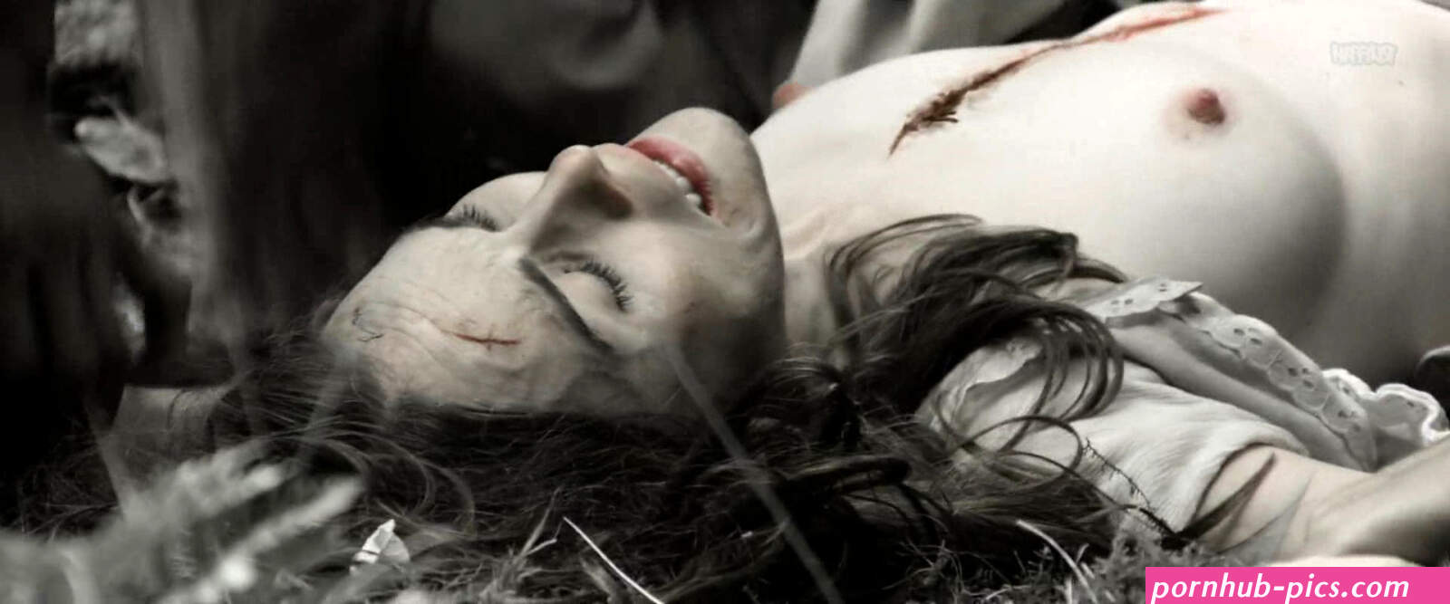 Naked Michelle Dockery in Godless ANCENSORED