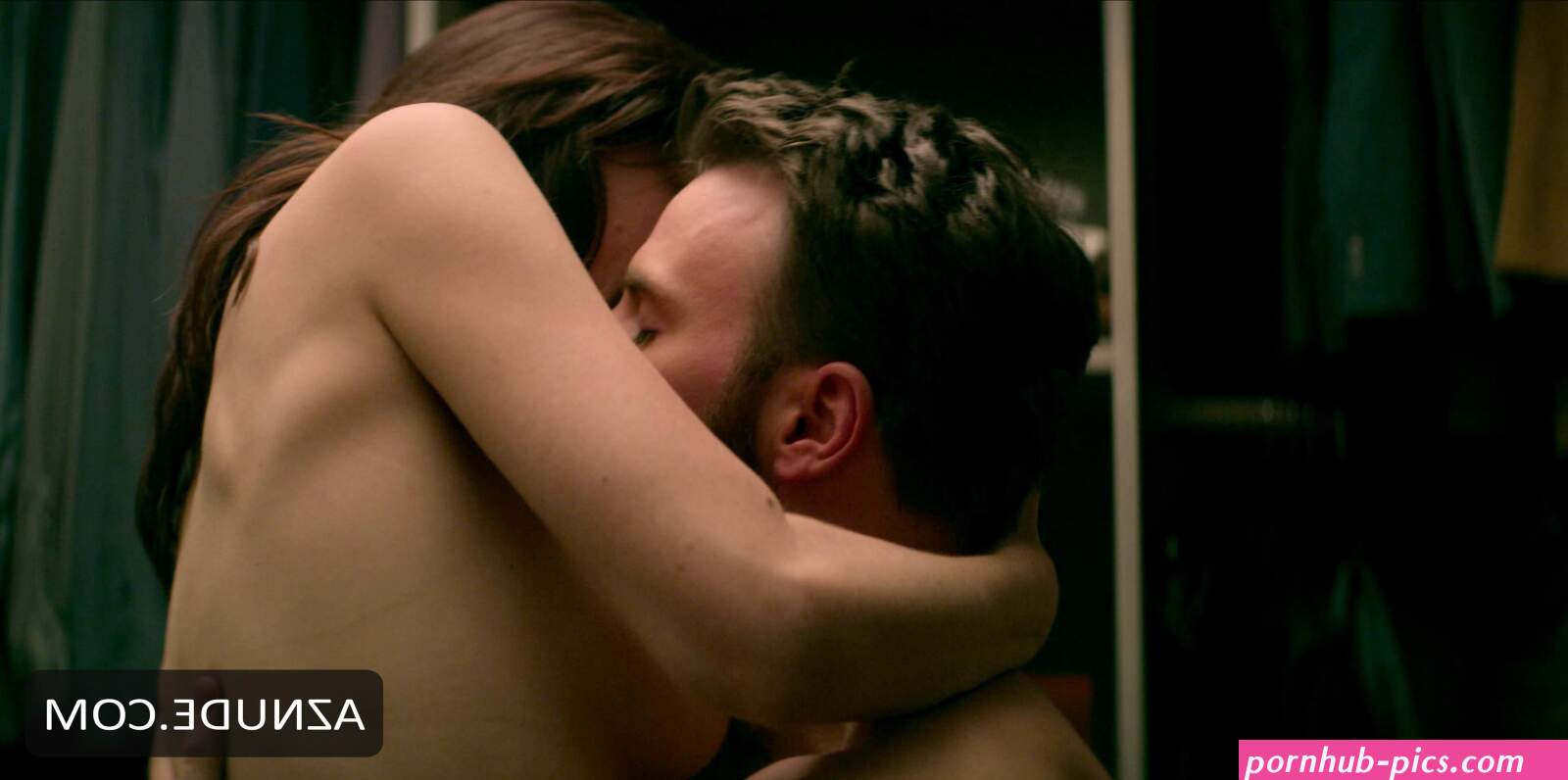 MICHELLE DOCKERY Nude