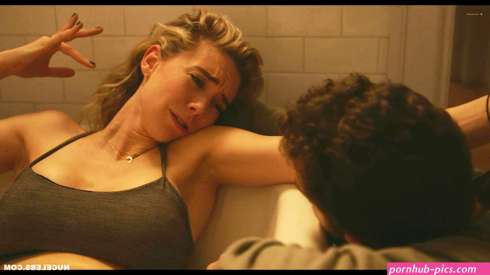 Vanessa Kirby Nude Pregnant In Pieces of a Woman