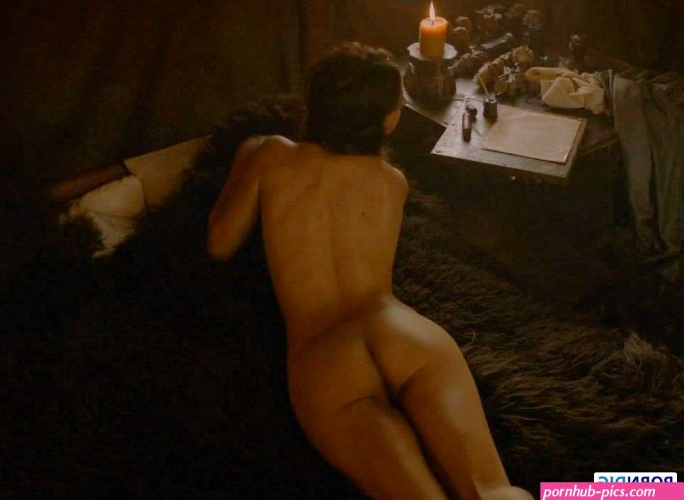 Oona Chaplin Nude Leaked