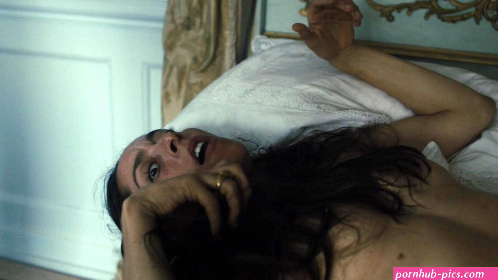 Nude video celebs Actress Oona Chaplin
