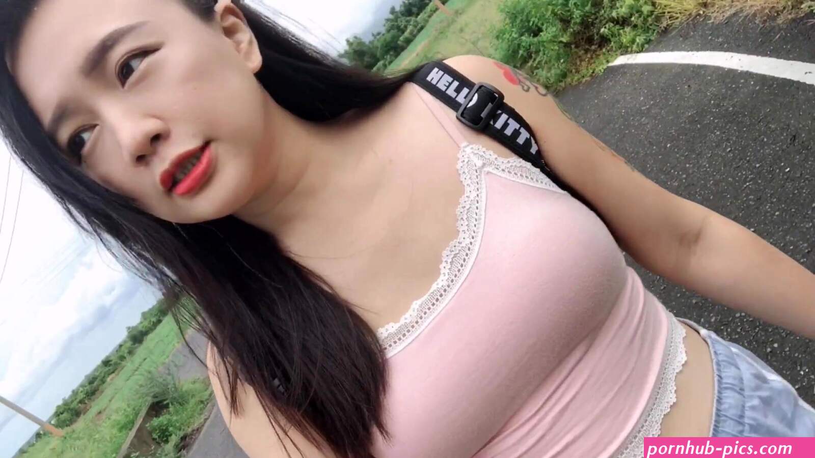 Taiwanese College Girl Goes On A Trip To Fuck With The Hotel Owner Wit