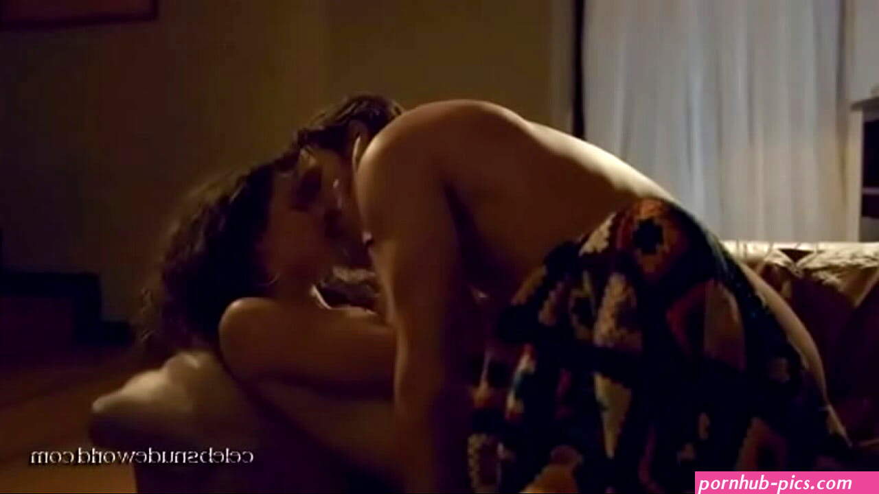 Adria Arjona Narcos S01E02