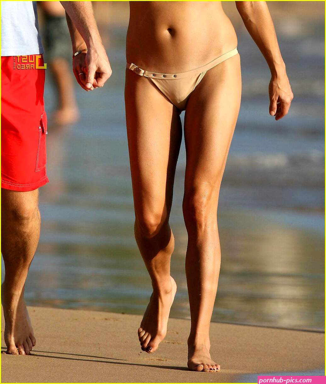 Kate Walsh Flaunts Her Bikini Body: Photo 754711
