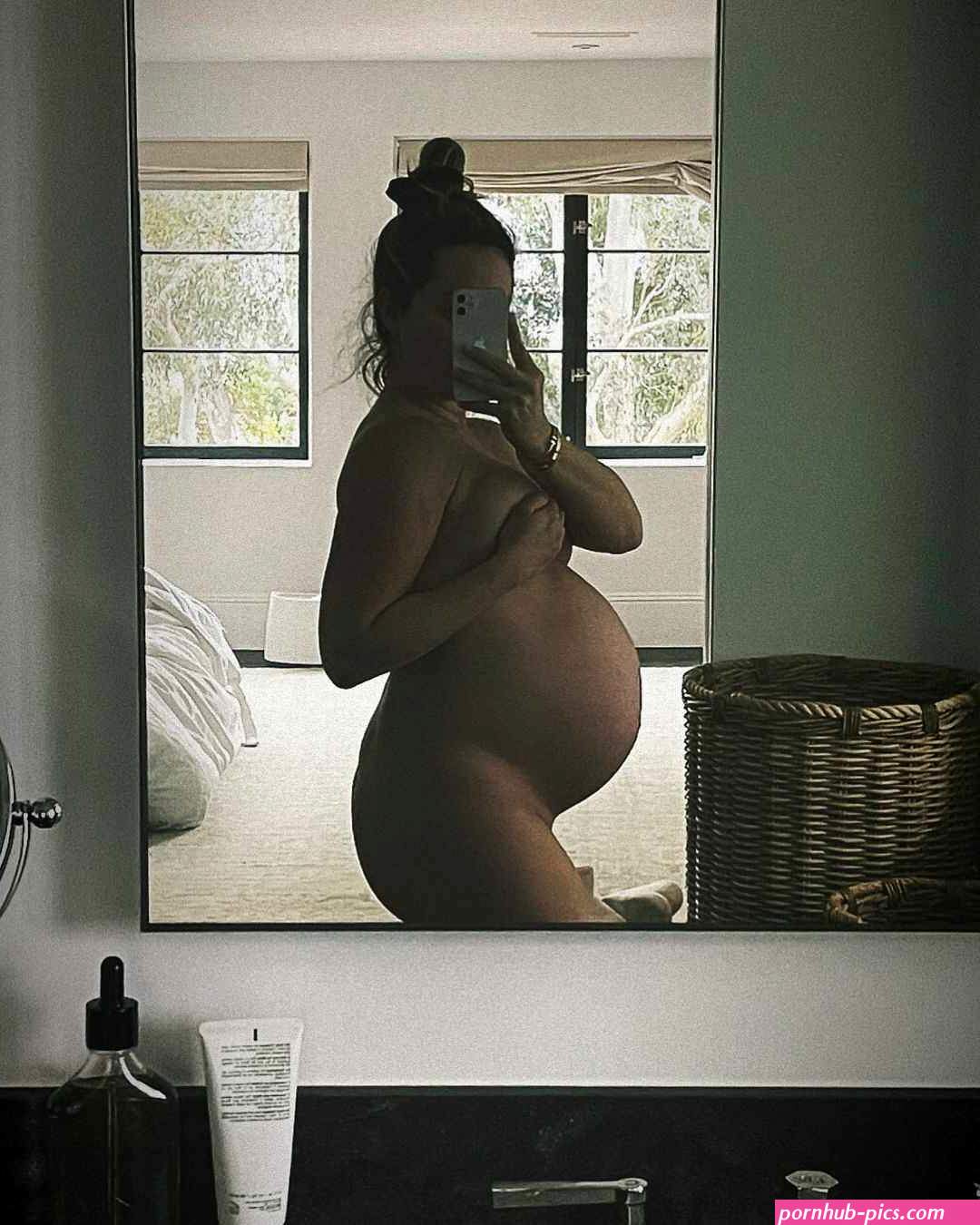 Pregnant Ashley Tisdale Shares Nude Photo as a Reminder That Our Bodies Do a Lot for Us