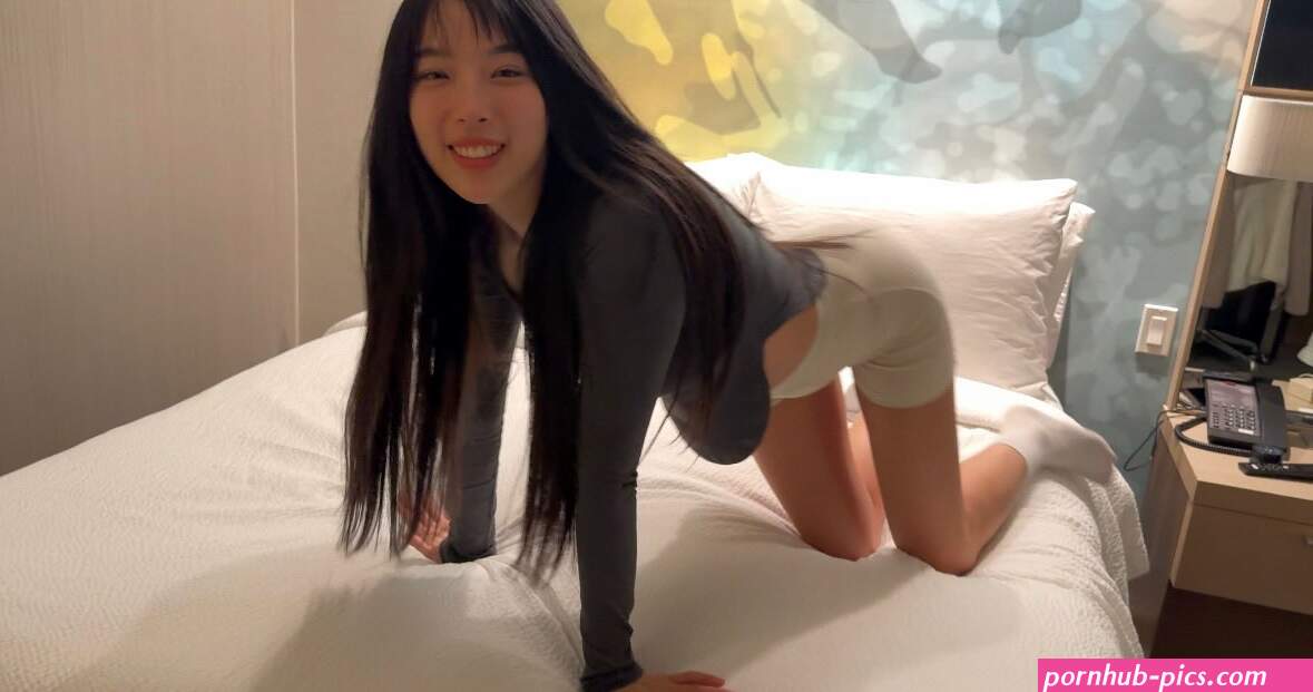 AsianCoupleuwu asiancoupleuwu X