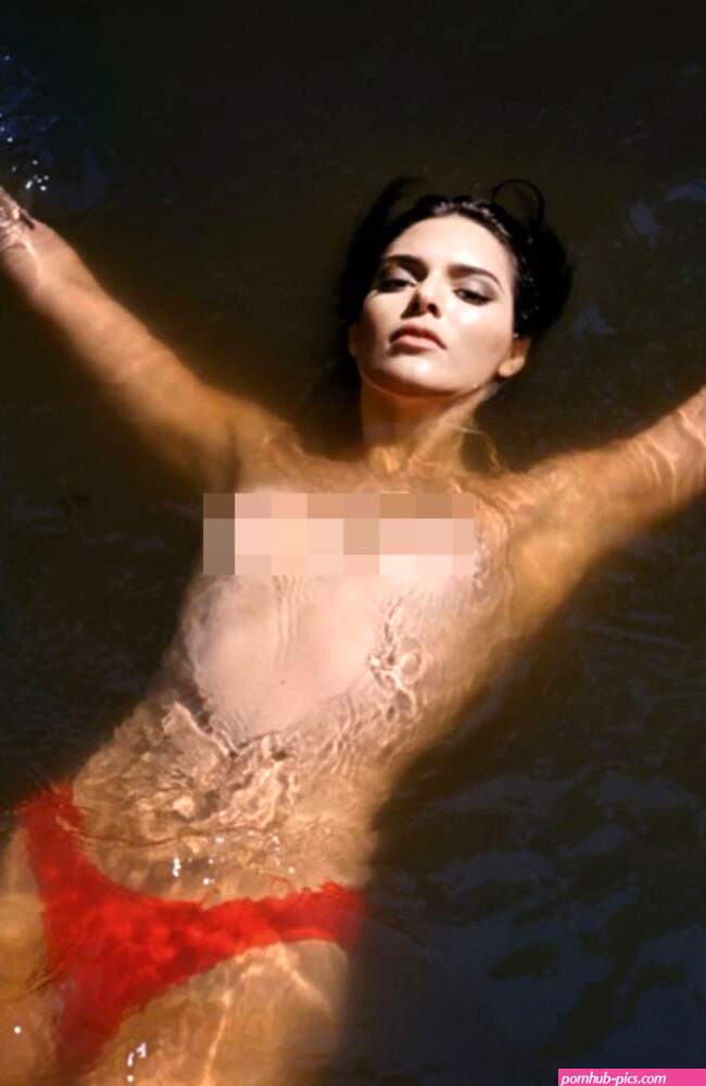 Kendall Jenner naked: Supermodel is topless in Love magazine