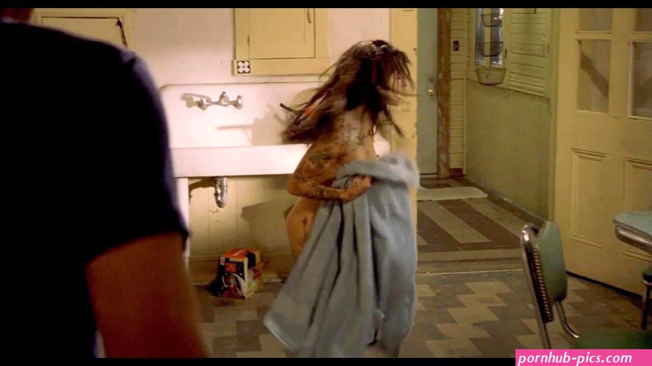 Sarah Shahi Nude in Bullet To The Head