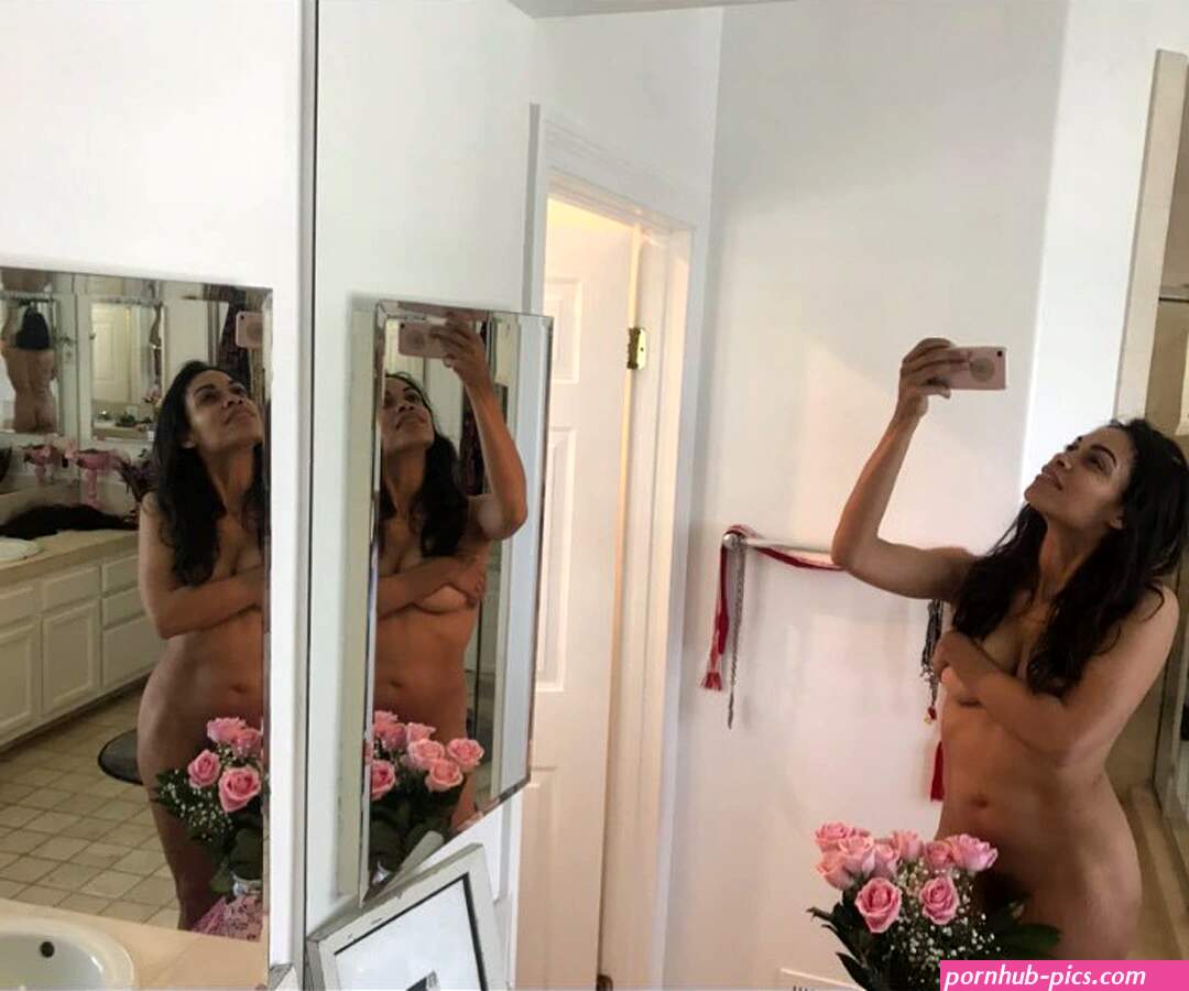 Rosario Dawson Gets Naked to Celebrate Her 39th Birthday