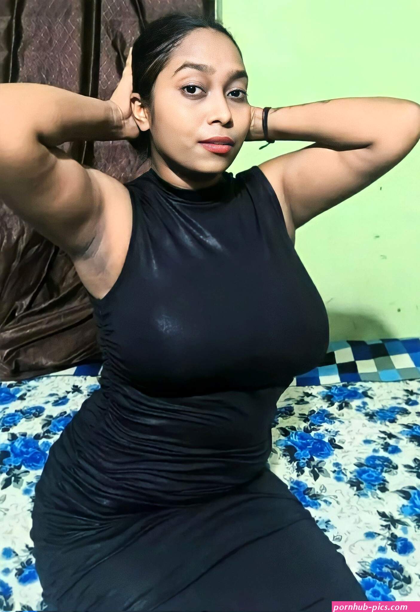 PokerBoy X: model actress ebony black armpit big tits darkarmpit fapfap
