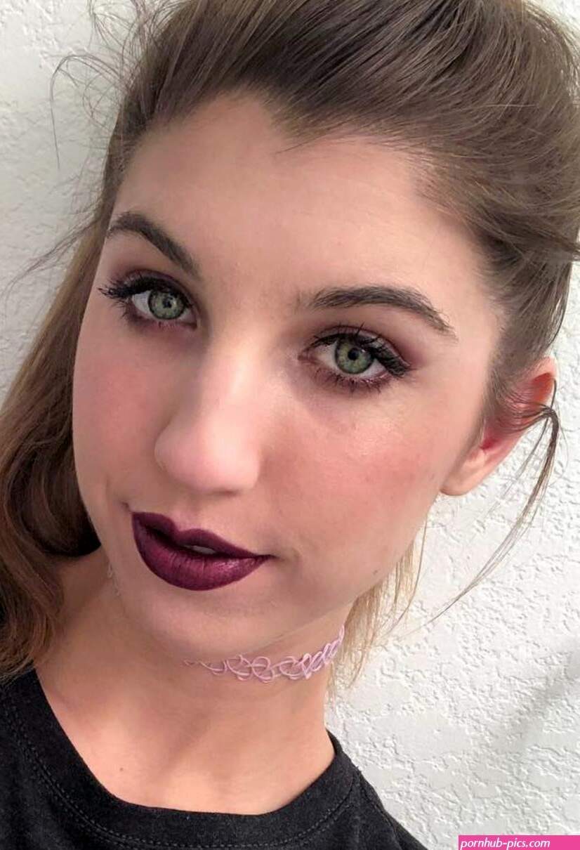 FrivolousFox ASMR