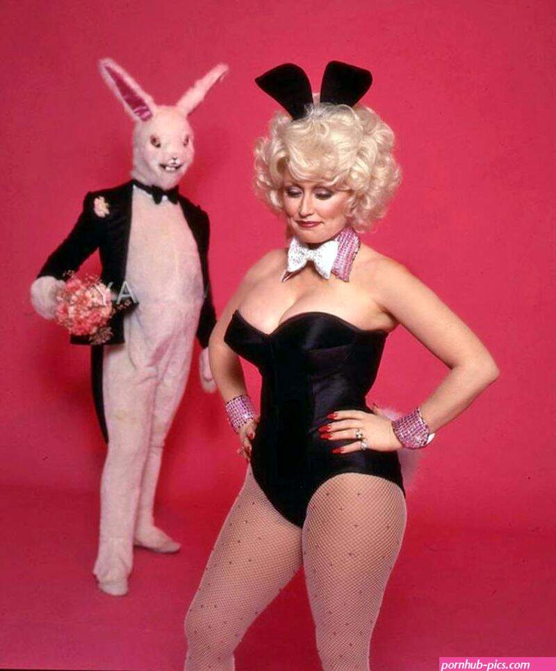 In 1978 Dolly Parton Becomes the First Country Singer to Pose for Playboy Vintage Everyday