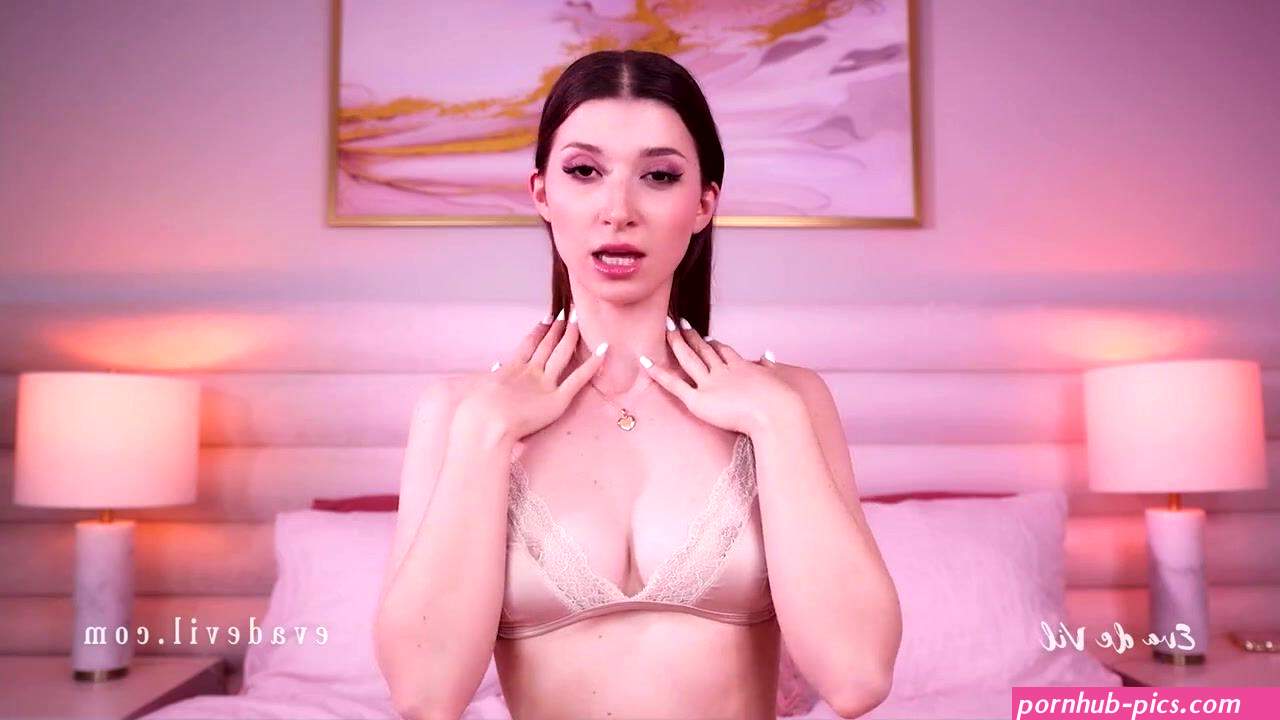 Eva de Vil A Normal Life Premium Plan