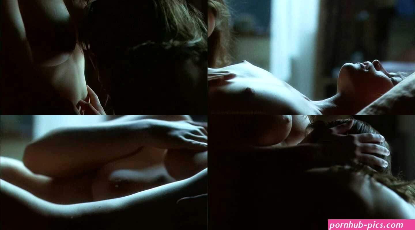Naked Piper Perabo in Lost and Delirious ANCENSORED