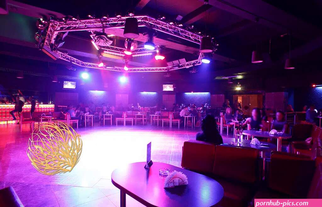 Full Nude Strip Clubs: 6 Las Vegas Lies Exposed