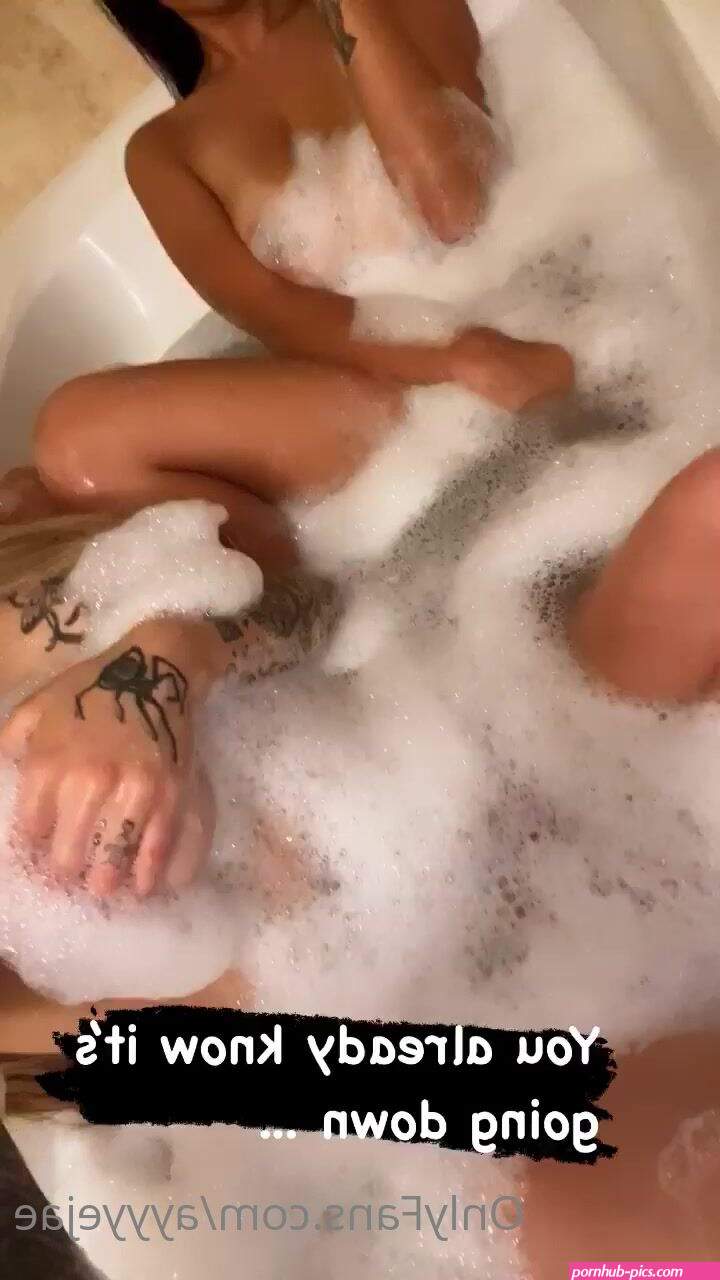 Aliza Jane Aka Ayyyejae OnlyFans 1