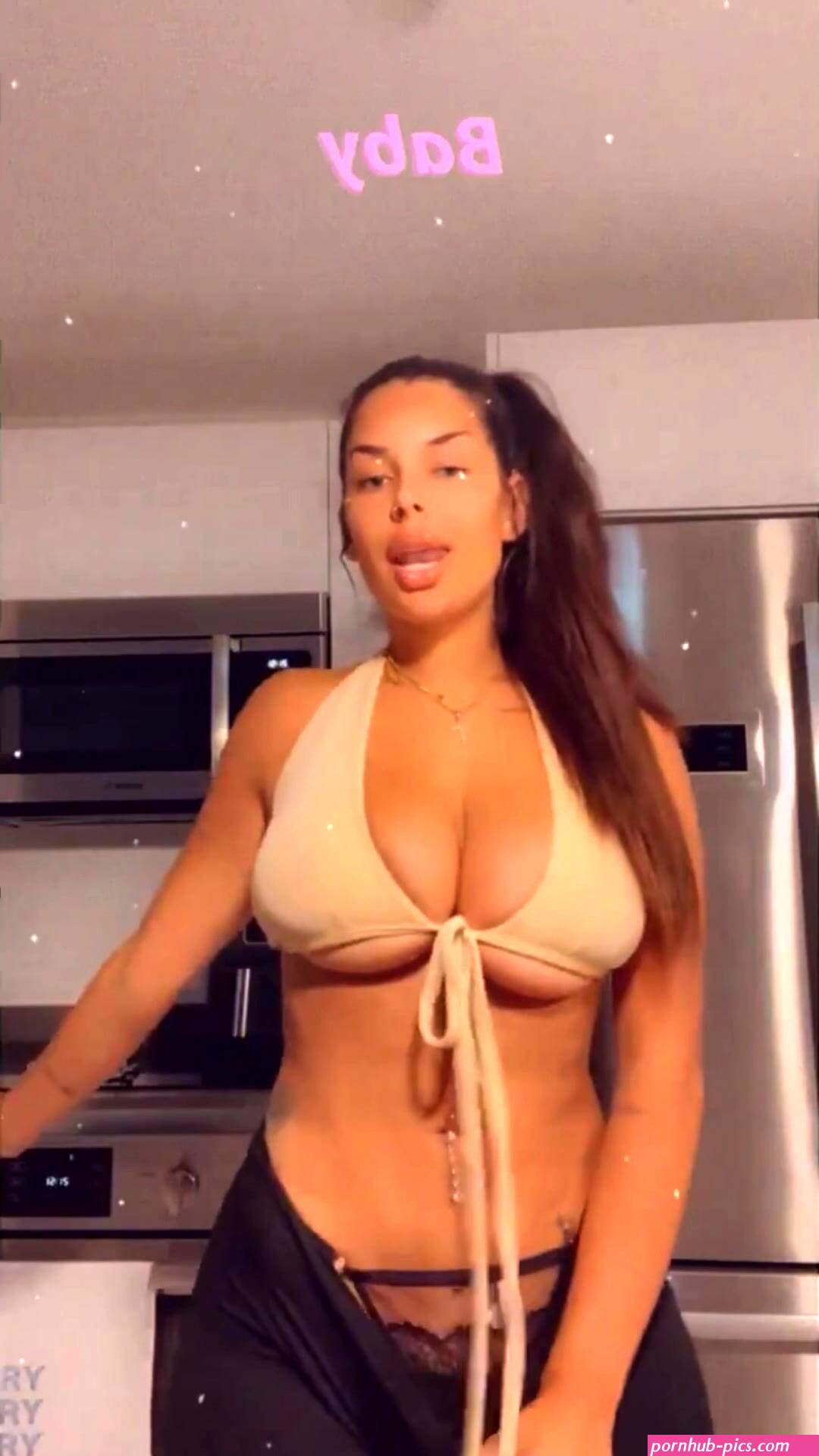 Aliza Jane Teasing ONLYFANS