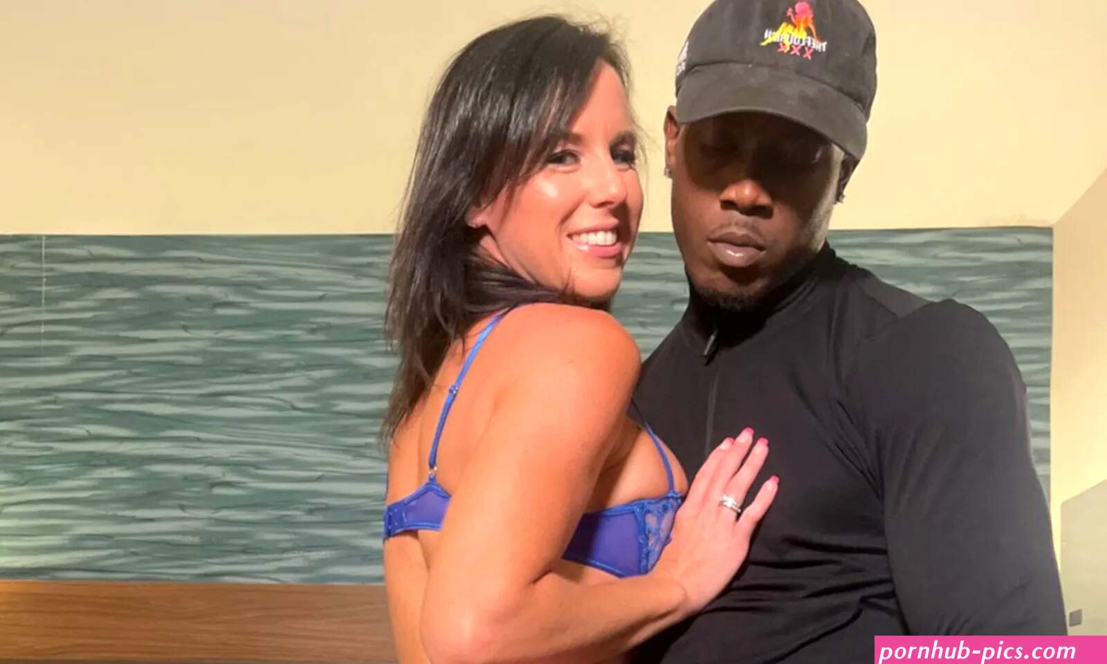 Flourish Debuts Amateur Hotwife and Cuckold Scenes