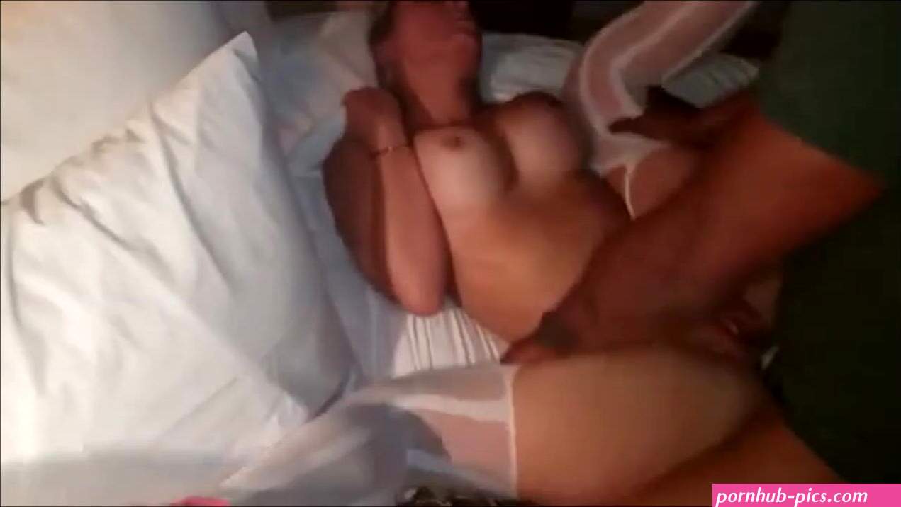 Amateur hotwife gangbang by bbc and friends