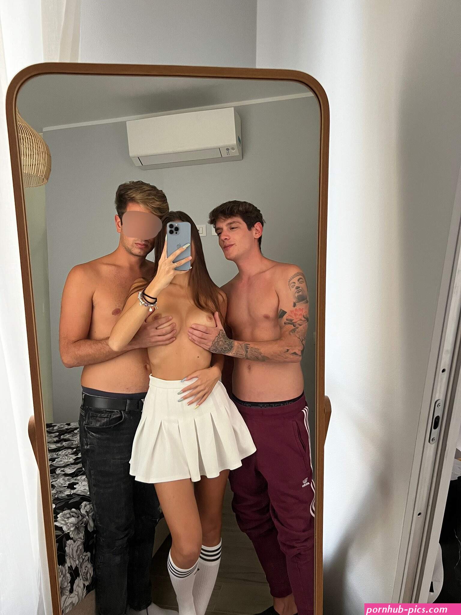 Olivia on X: Big news!! I just set up a 35 discount on my page cause tomorrow a new 3some video with my bf and Mikee02 will be sold on my onlyfans